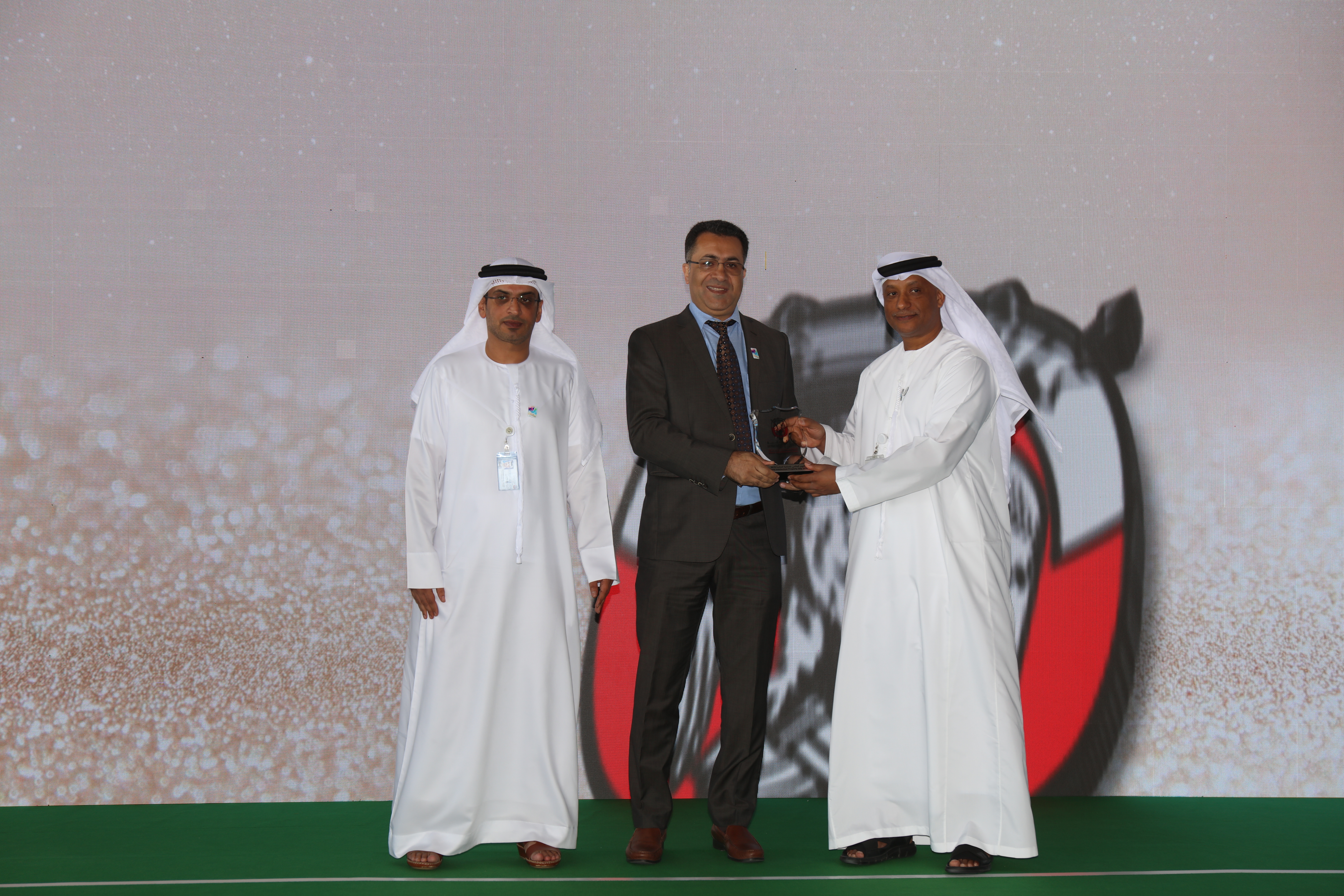 Al Masaood Automobiles honored with prestigious award by the General Administration of Customs of Abu Dhabi