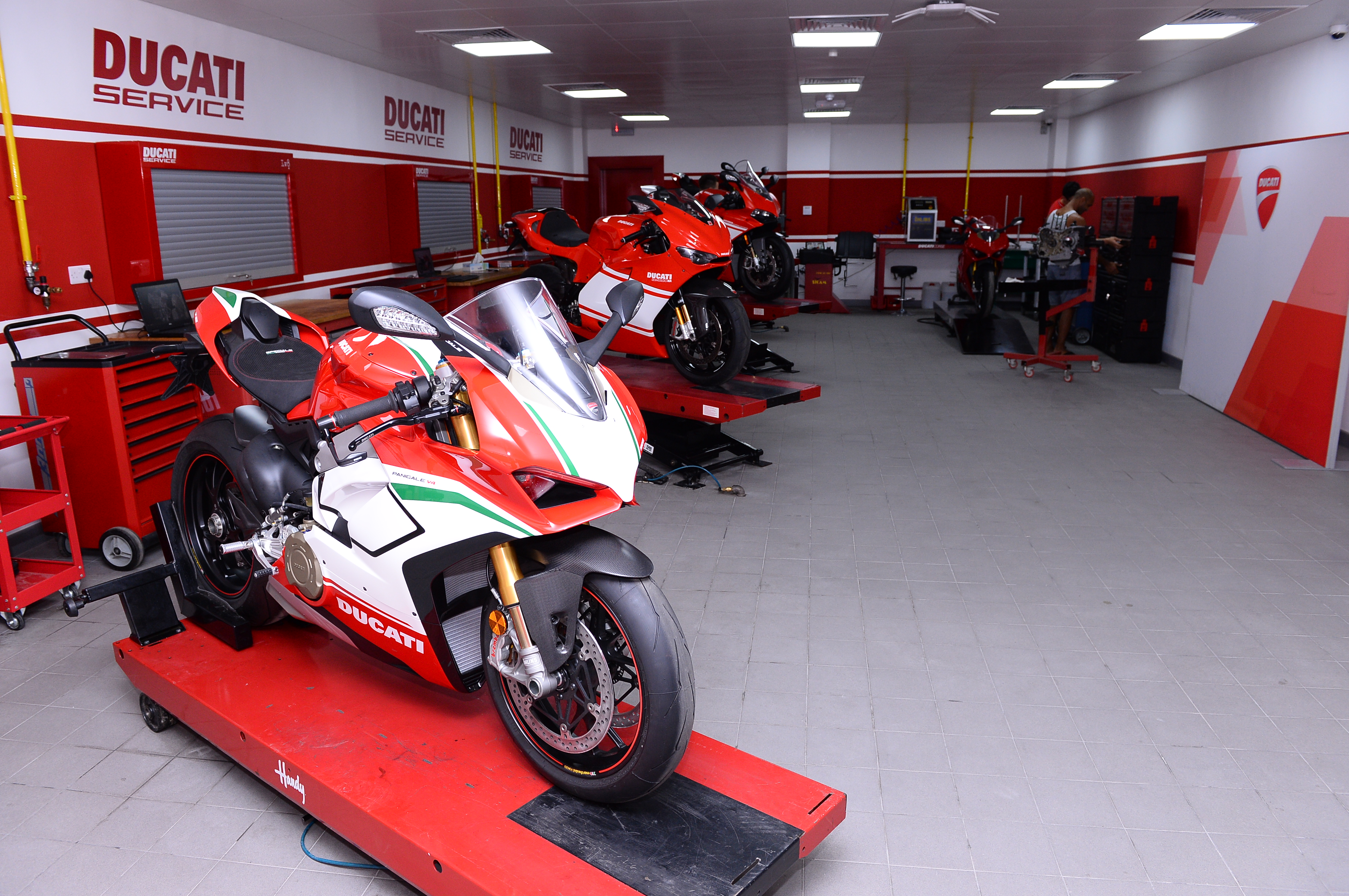 Ducati UAE supports ‘Thank you, Heroes’ campaign 