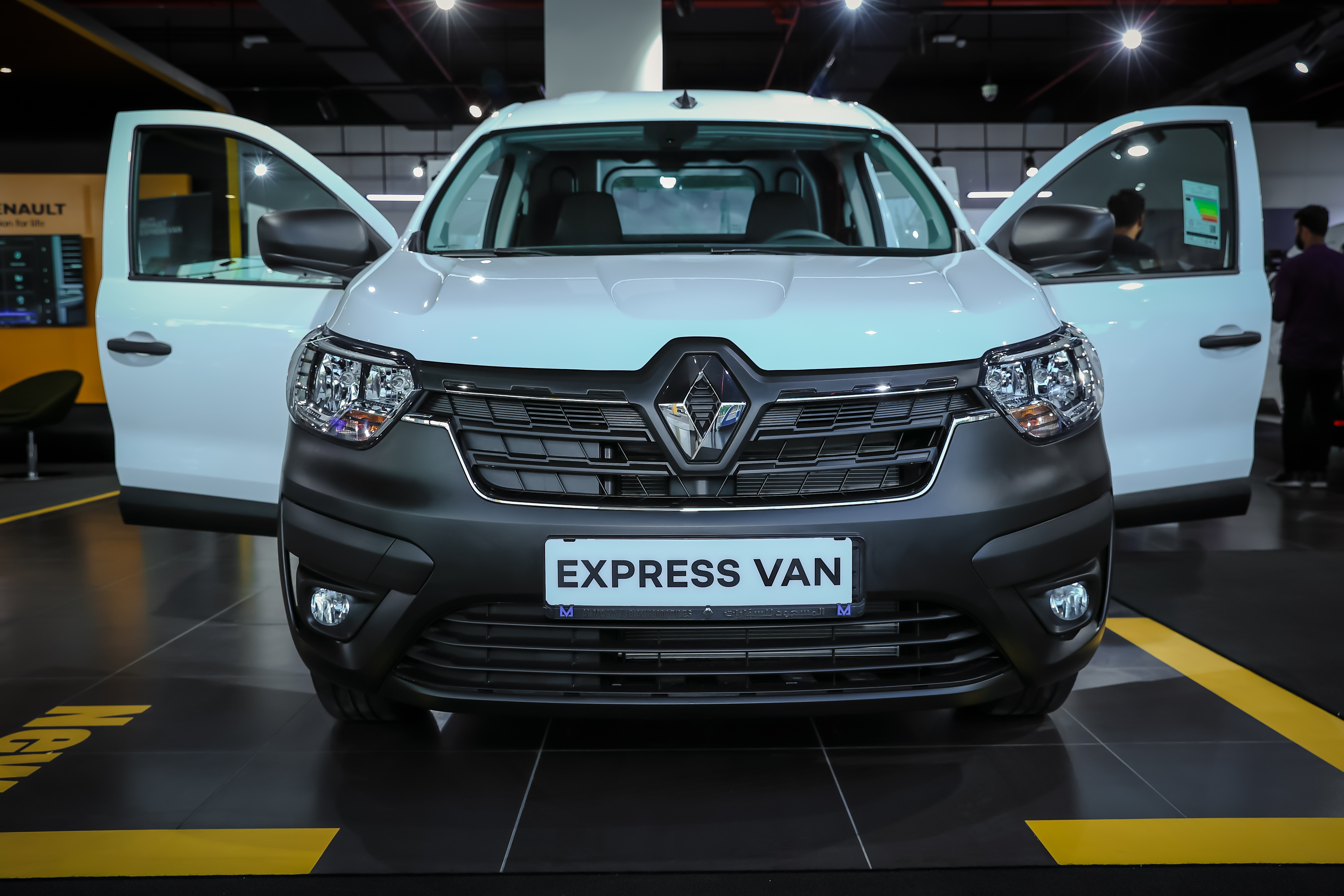 Al Masaood Automobiles Unveils the All-New Renault Express Van